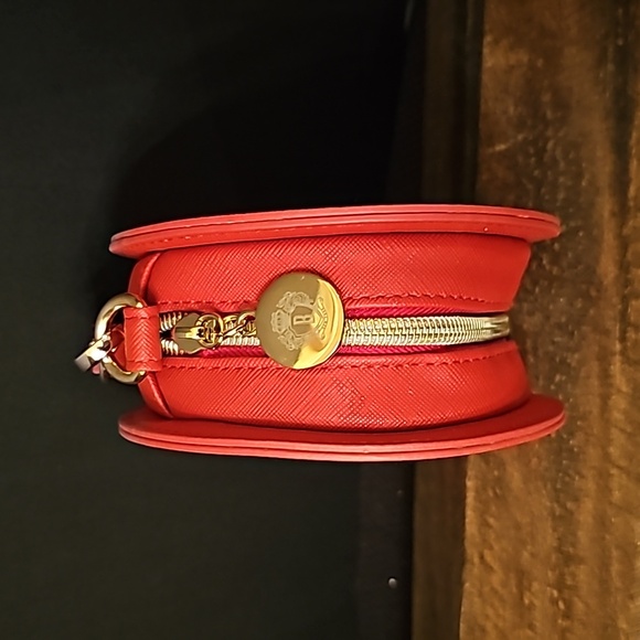 Bobbie Brown Red Wristlet - Picture 2 of 3